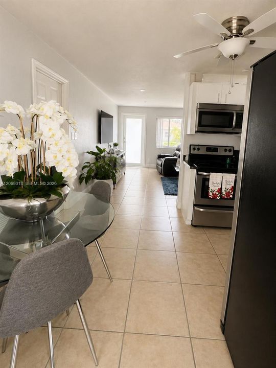 For Sale: $515,000 (3 beds, 2 baths, 1130 Square Feet)