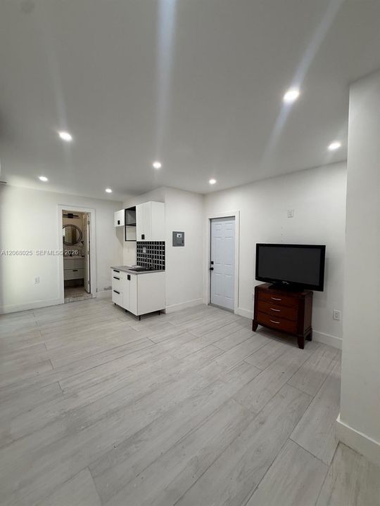 For Rent: $2,000 (0 beds, 1 baths, 0 Square Feet)