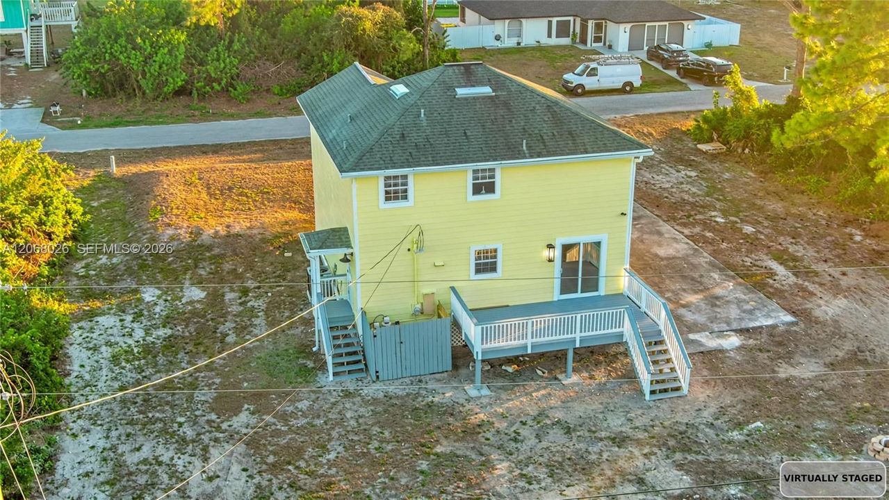 For Sale: $346,200 (4 beds, 3 baths, 1712 Square Feet)