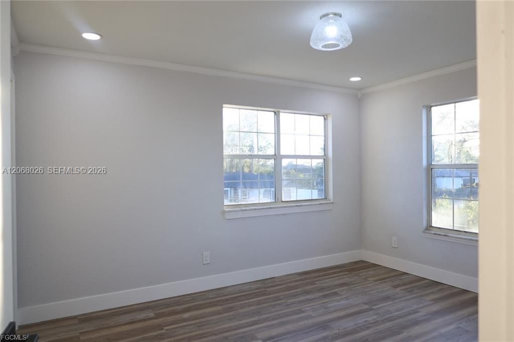 For Sale: $346,200 (4 beds, 3 baths, 1712 Square Feet)