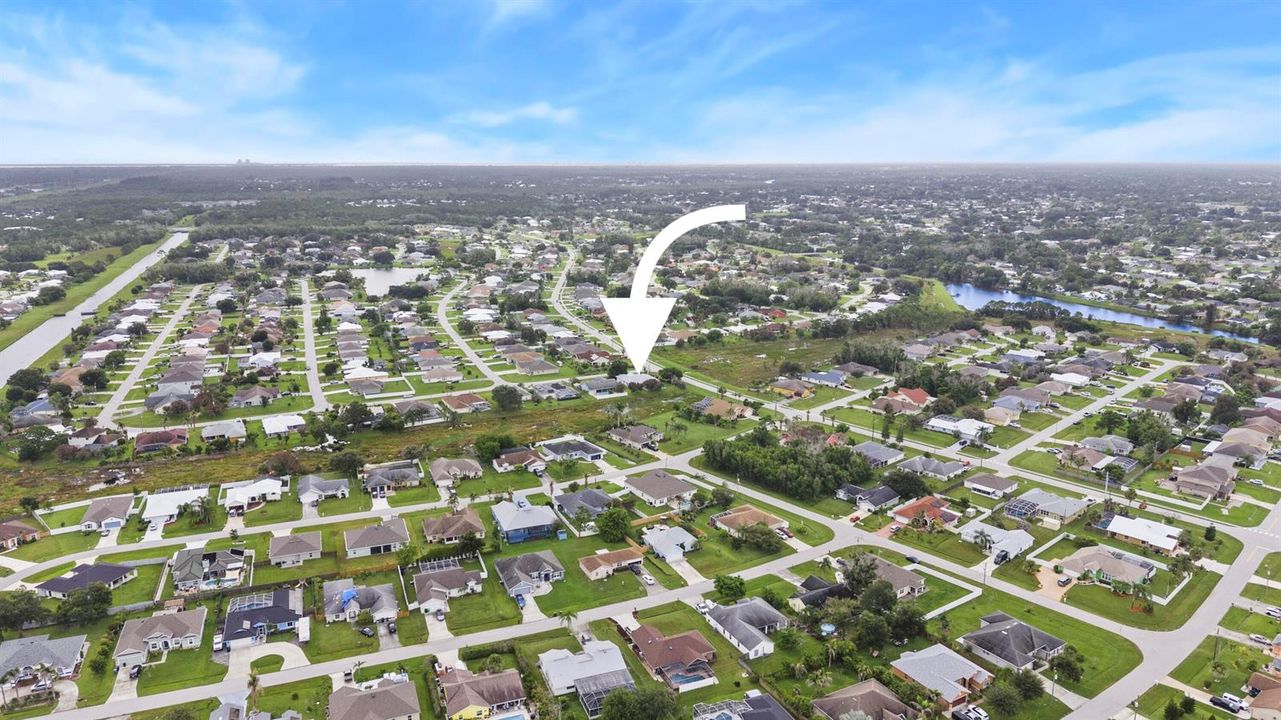 Aerial close to Shopping