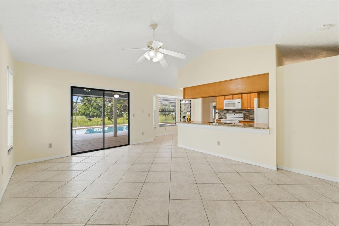 Dining or Fam Room