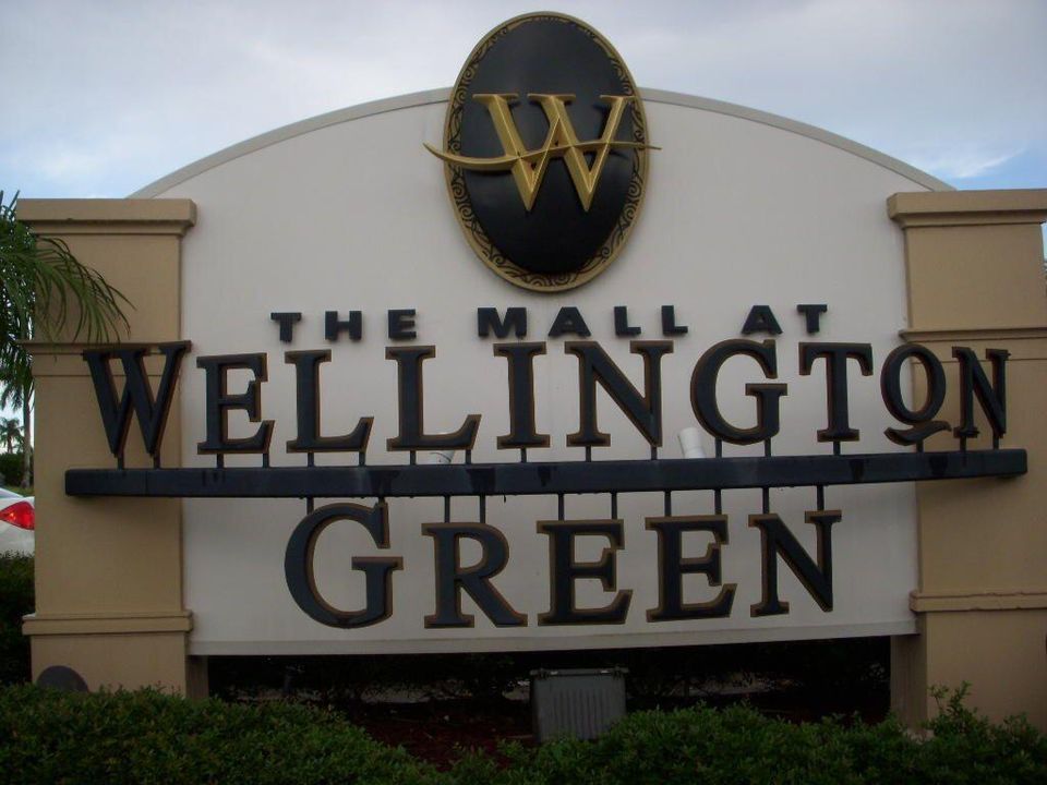 Wellington mall marque