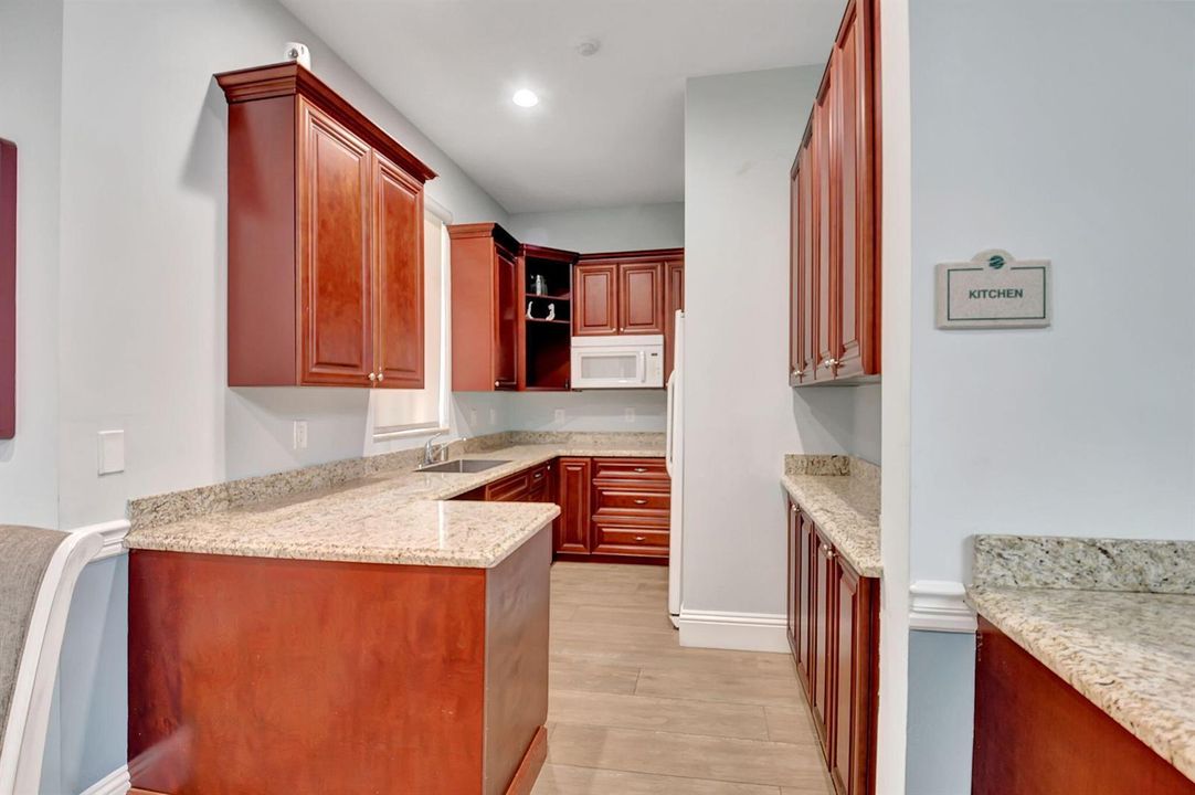 11723 clubhouse kitchen