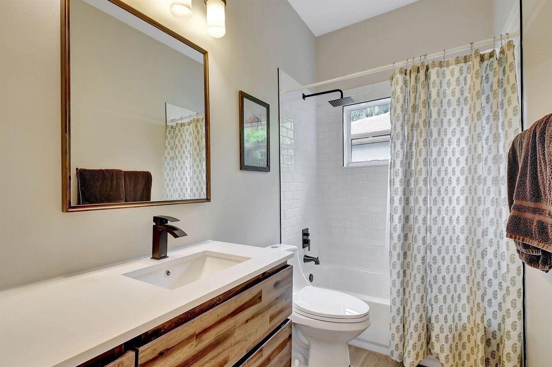 Gues11723 guest bath 1