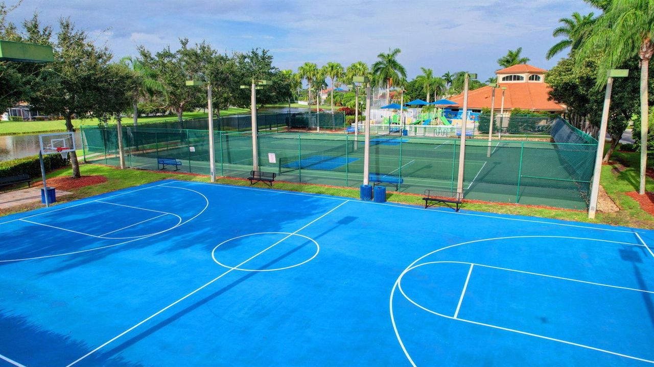 11723 clubhouse basketball & tennis