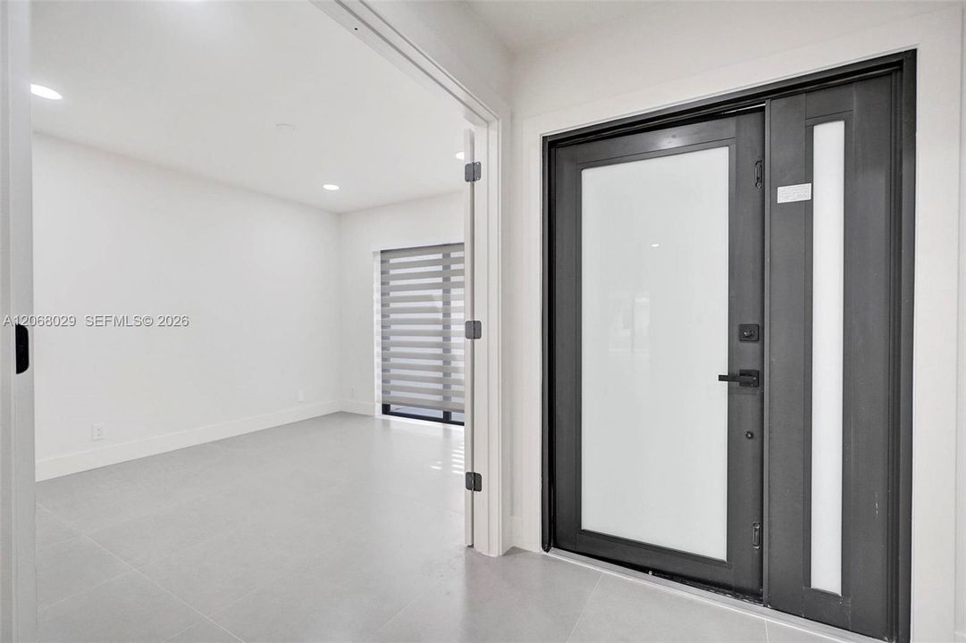 For Sale: $725,000 (3 beds, 2 baths, 1354 Square Feet)