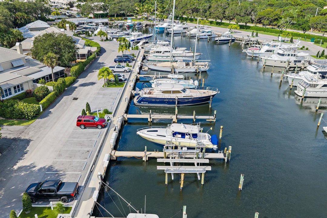 021-14410PalmwoodRd-33B-PalmBeachGardens