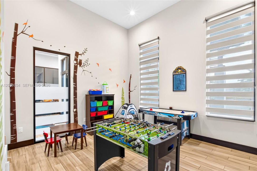 En Venta: $570,000 (3 camas, 2 baños, 1743 Pies cuadrados)