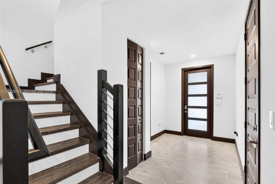 En Venta: $570,000 (3 camas, 2 baños, 1743 Pies cuadrados)