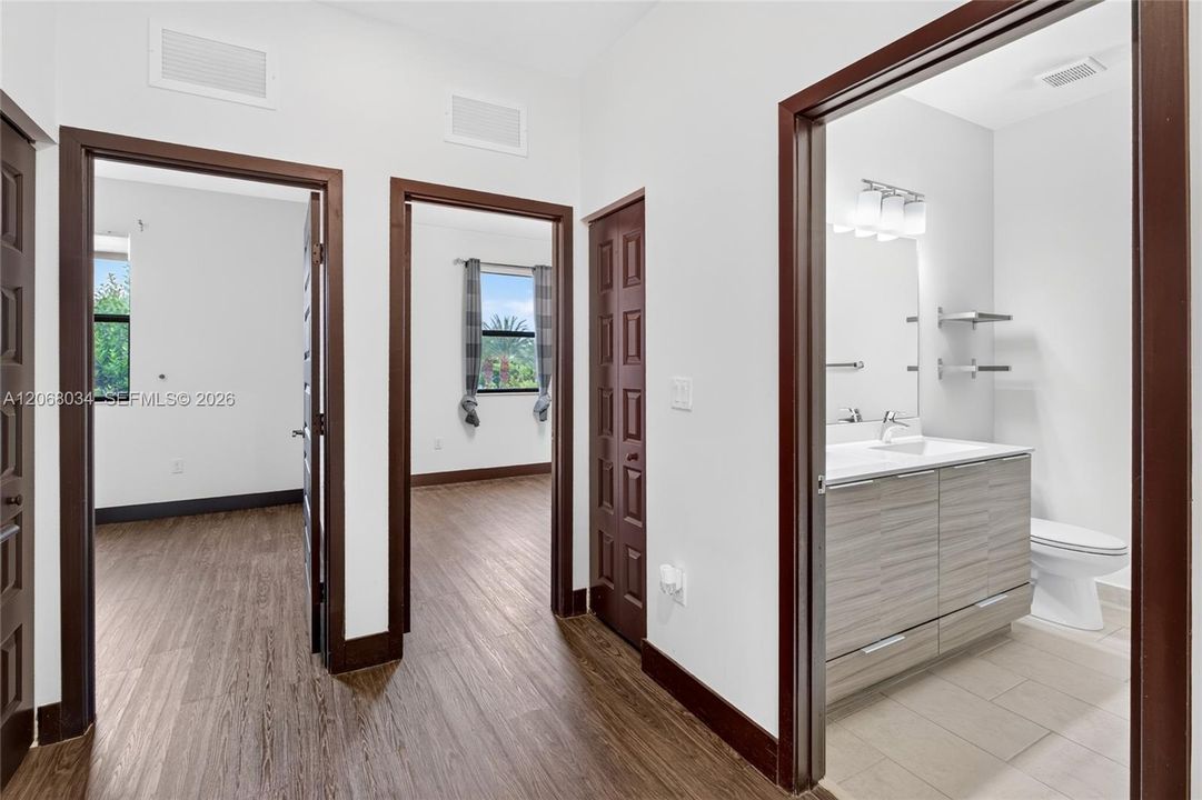 En Venta: $570,000 (3 camas, 2 baños, 1743 Pies cuadrados)