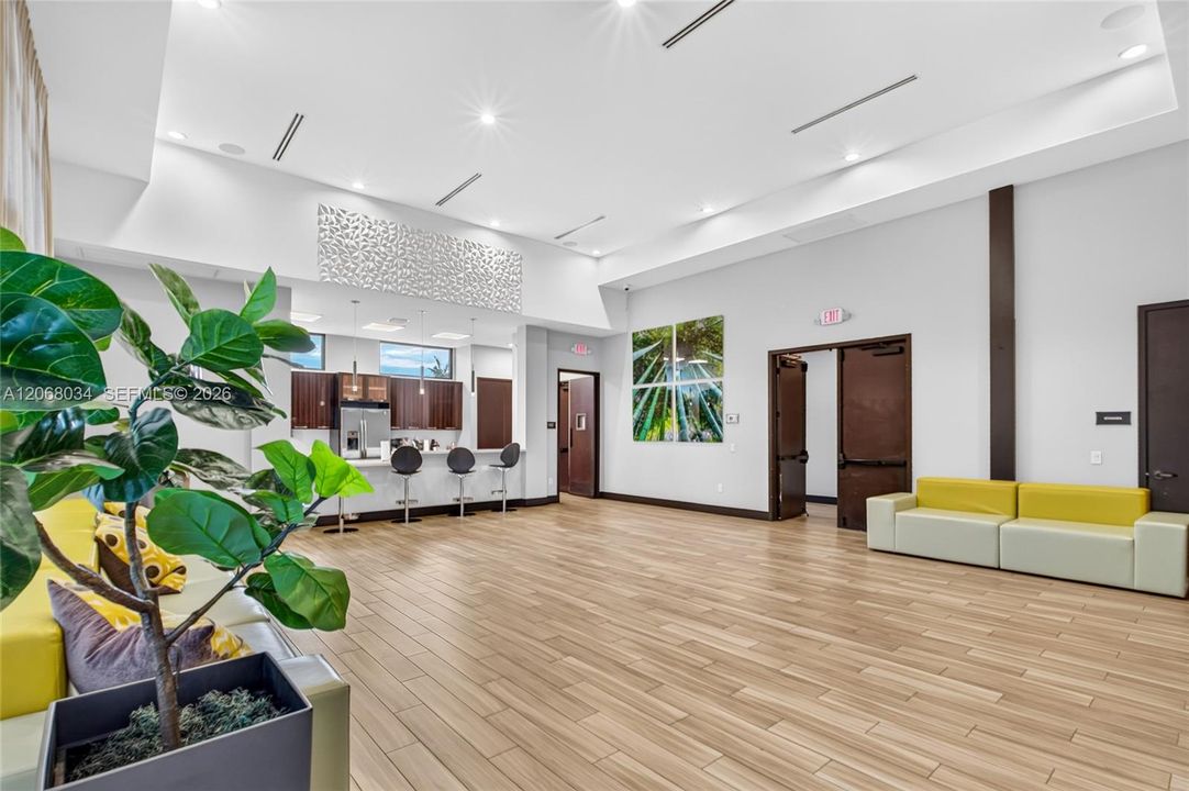 En Venta: $570,000 (3 camas, 2 baños, 1743 Pies cuadrados)