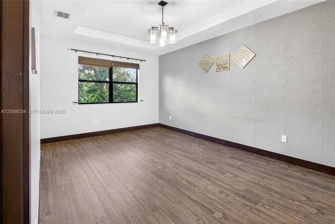 En Venta: $570,000 (3 camas, 2 baños, 1743 Pies cuadrados)