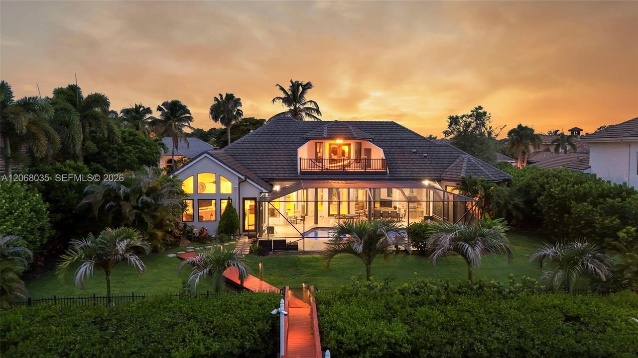 En Venta: $4,798,999 (4 camas, 5 baños, 4650 Pies cuadrados)