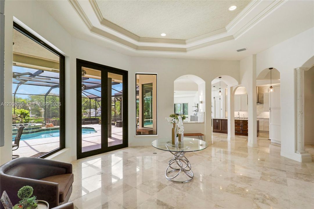 En Venta: $4,798,999 (4 camas, 5 baños, 4650 Pies cuadrados)