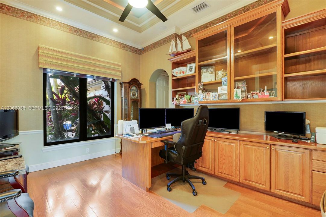 En Venta: $4,798,999 (4 camas, 5 baños, 4650 Pies cuadrados)