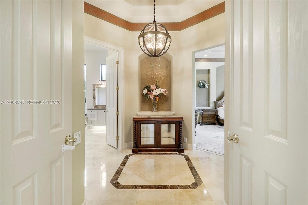 En Venta: $4,798,999 (4 camas, 5 baños, 4650 Pies cuadrados)