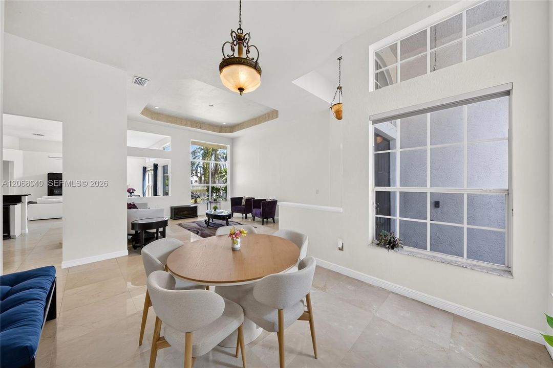For Sale: $1,150,000 (5 beds, 3 baths, 2917 Square Feet)