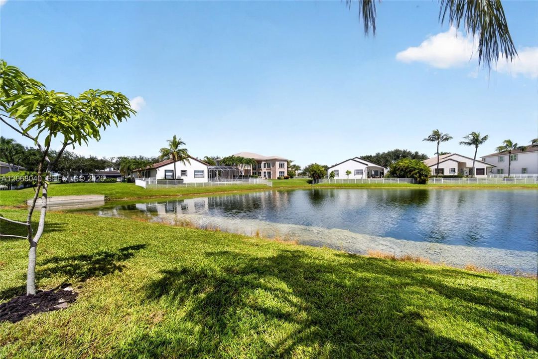 For Sale: $1,150,000 (5 beds, 3 baths, 2917 Square Feet)