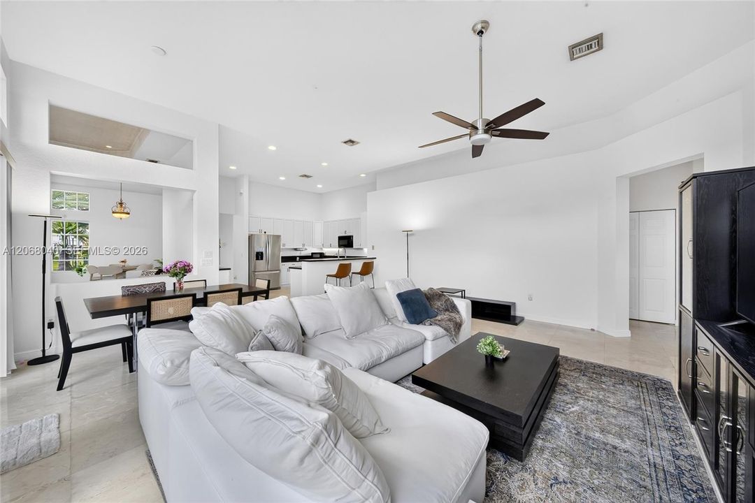 For Sale: $1,150,000 (5 beds, 3 baths, 2917 Square Feet)