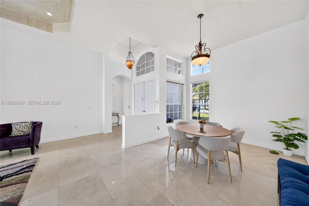 For Sale: $1,150,000 (5 beds, 3 baths, 2917 Square Feet)