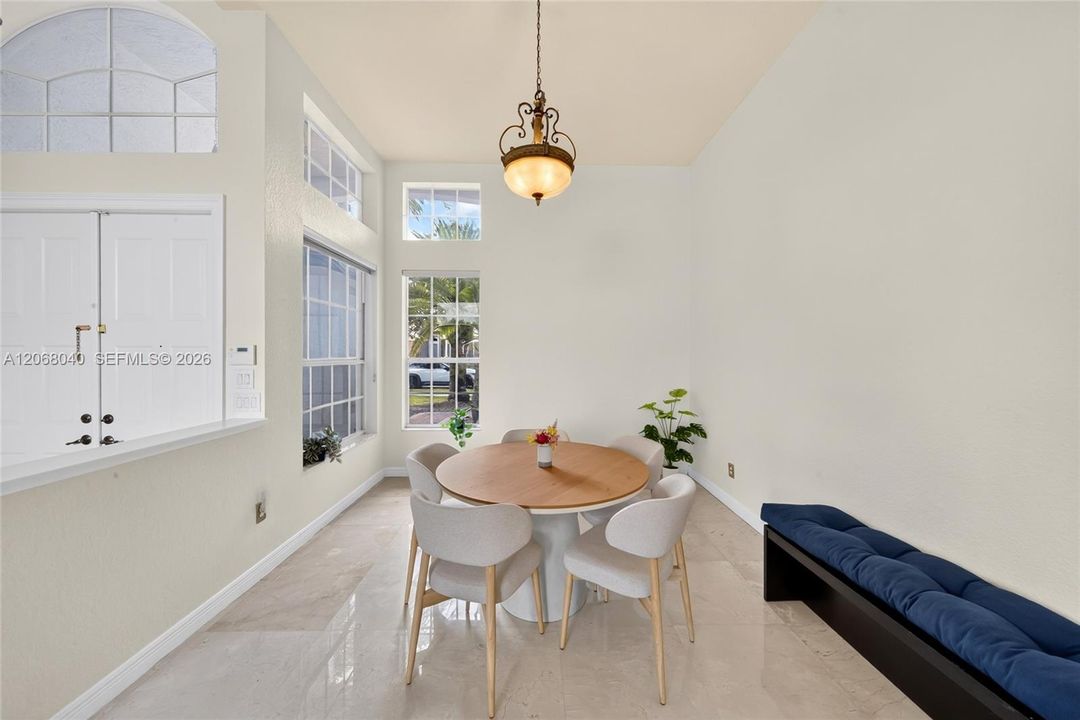 For Sale: $1,150,000 (5 beds, 3 baths, 2917 Square Feet)