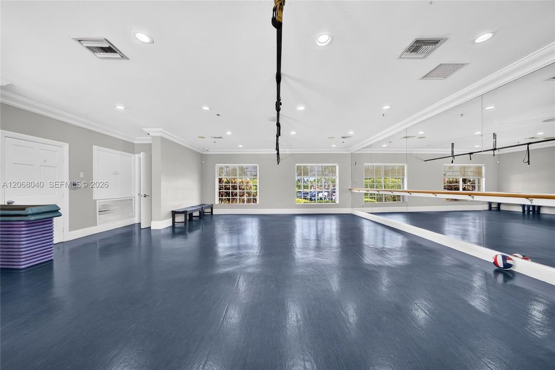 For Sale: $1,150,000 (5 beds, 3 baths, 2917 Square Feet)