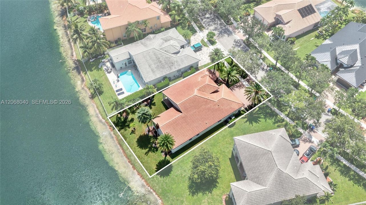 For Sale: $1,150,000 (5 beds, 3 baths, 2917 Square Feet)