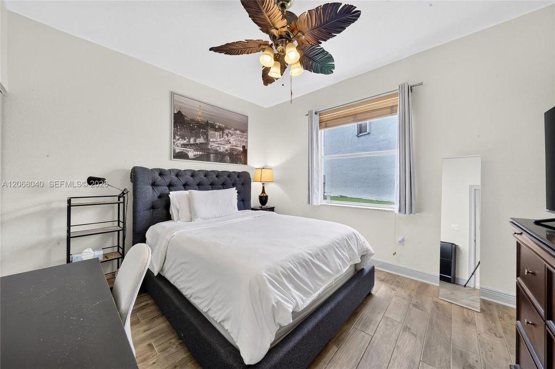 For Sale: $1,150,000 (5 beds, 3 baths, 2917 Square Feet)