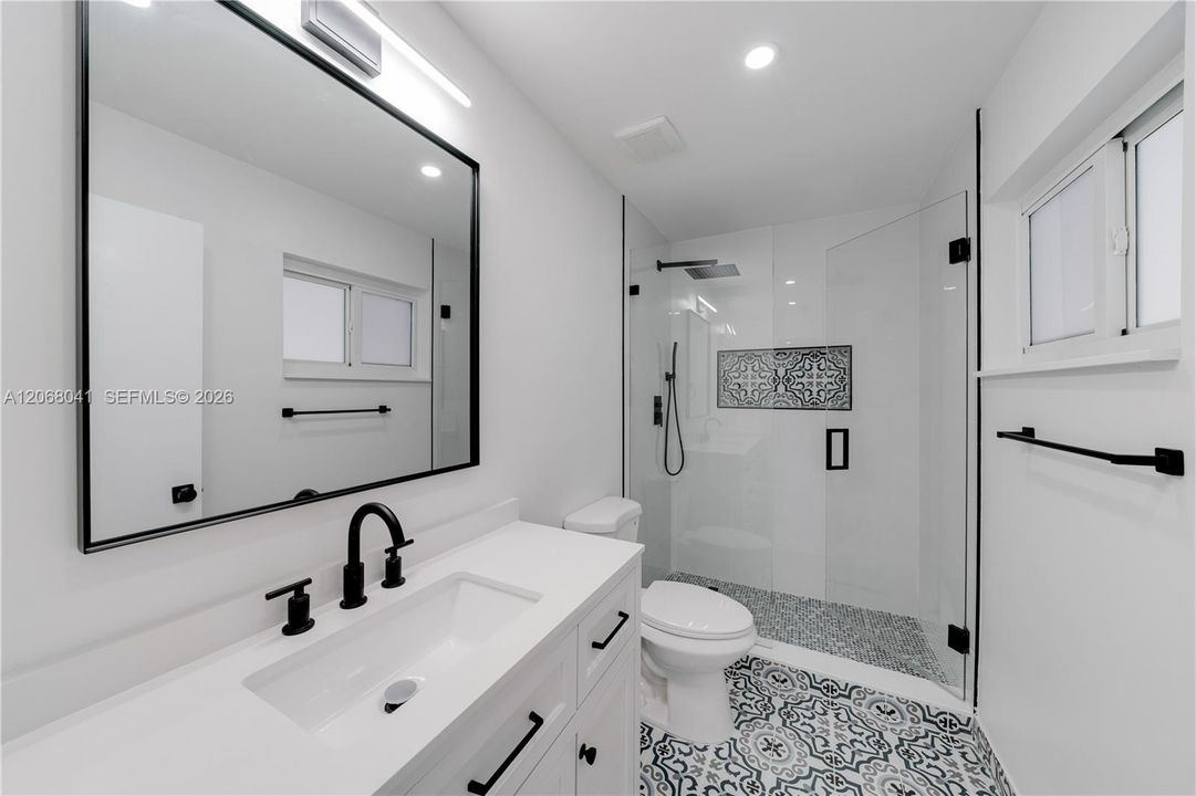 For Rent: $3,500 (3 beds, 2 baths, 1369 Square Feet)