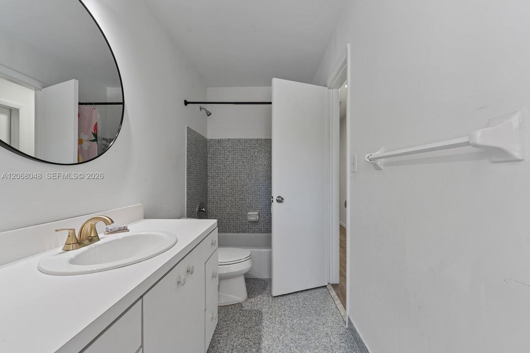 For Rent: $4,950 (3 beds, 2 baths, 1459 Square Feet)
