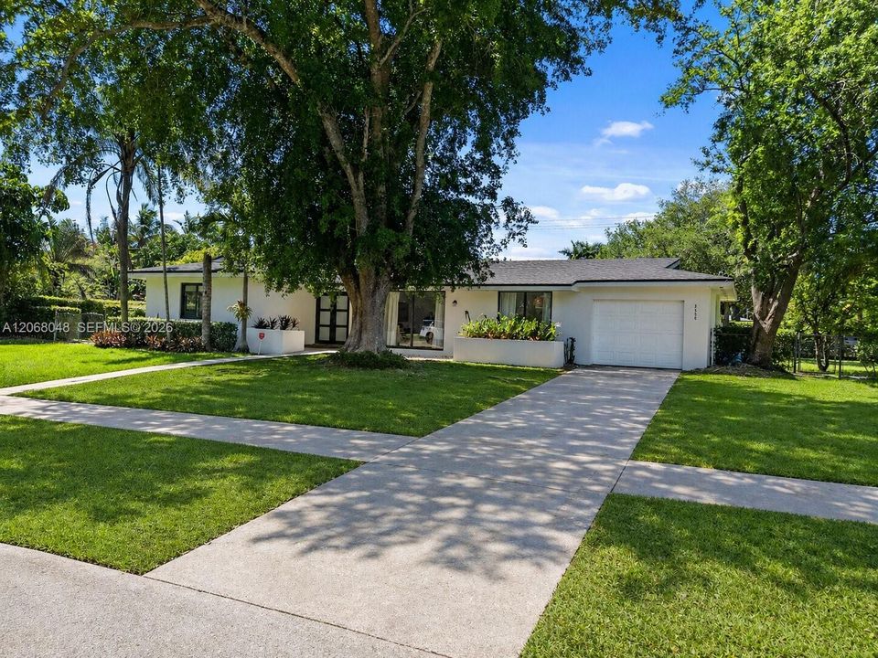For Rent: $4,950 (3 beds, 2 baths, 1459 Square Feet)