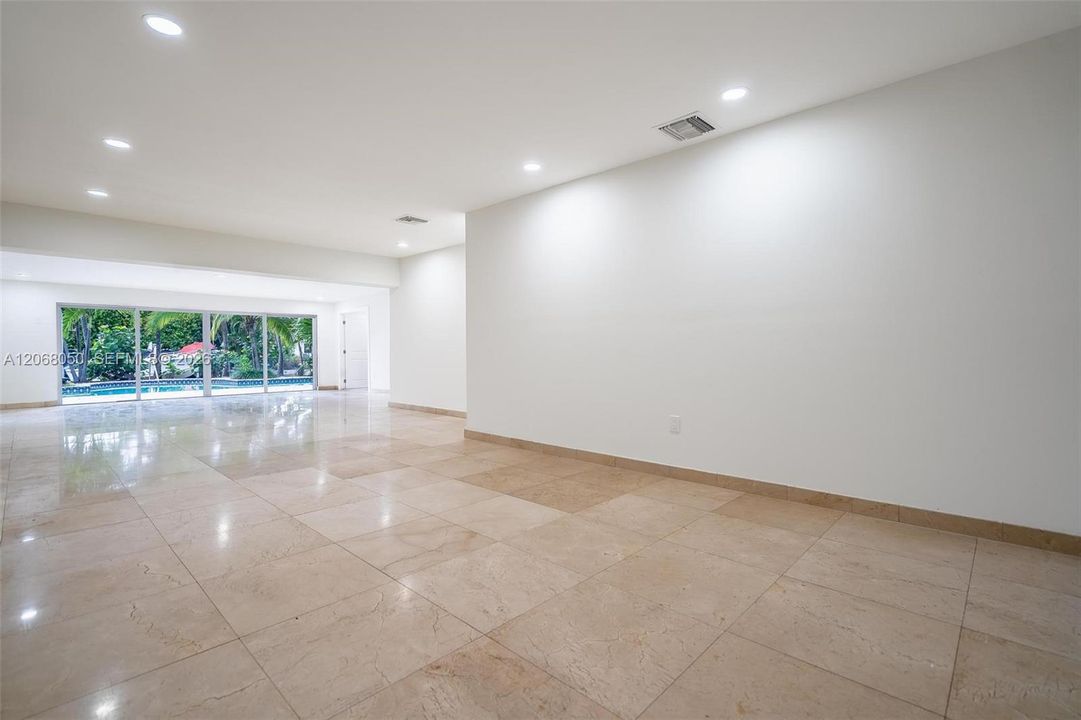 В аренду: $15,900 (4 спален, 3 ванн, 2782 Квадратных фут)