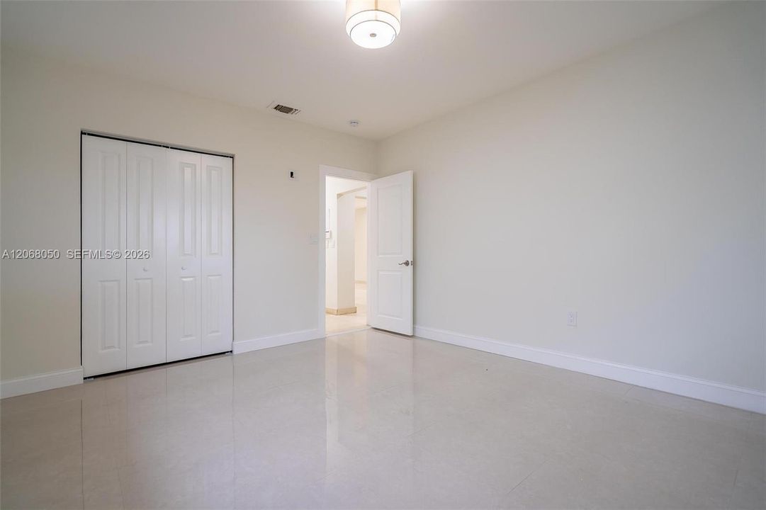 В аренду: $15,900 (4 спален, 3 ванн, 2782 Квадратных фут)