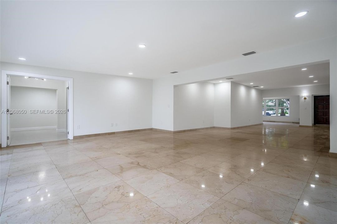 В аренду: $15,900 (4 спален, 3 ванн, 2782 Квадратных фут)