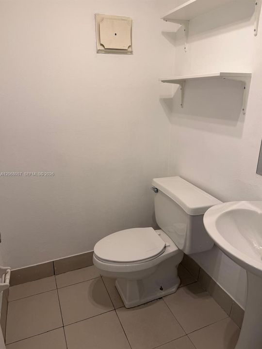В аренду: $2,150 (1 спален, 1 ванн, 922 Квадратных фут)