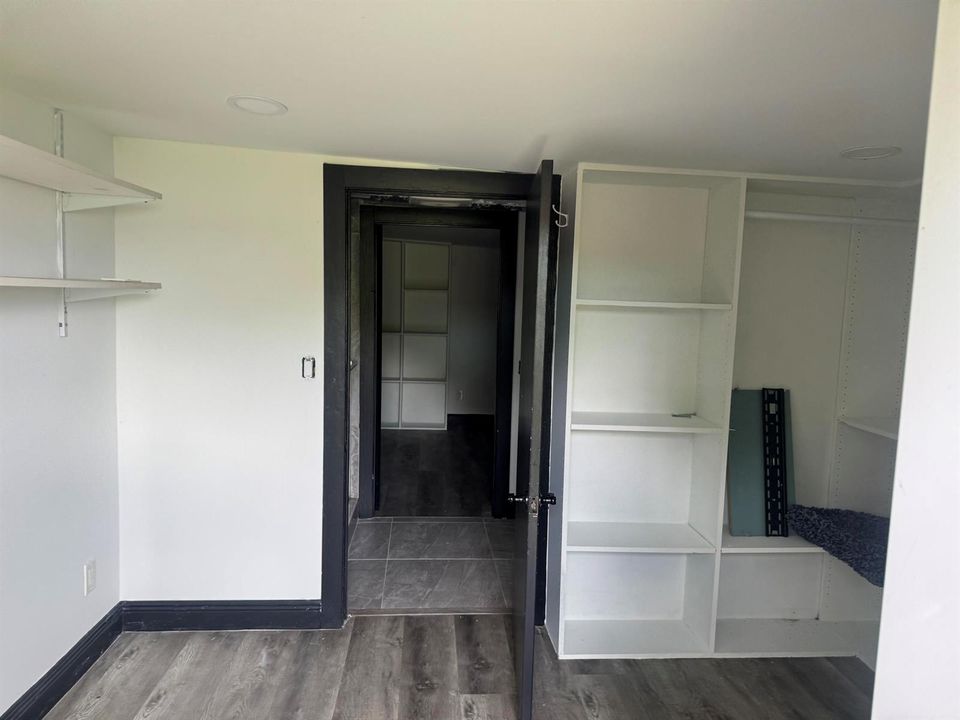 Walk In Closet