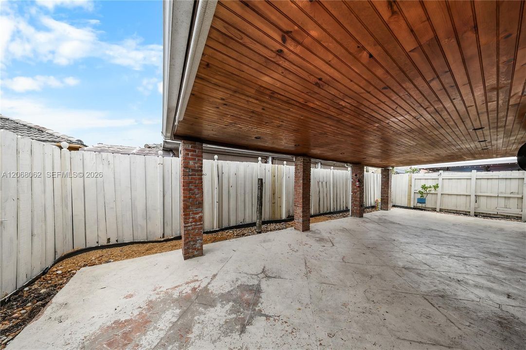 For Sale: $620,000 (4 beds, 3 baths, 1515 Square Feet)