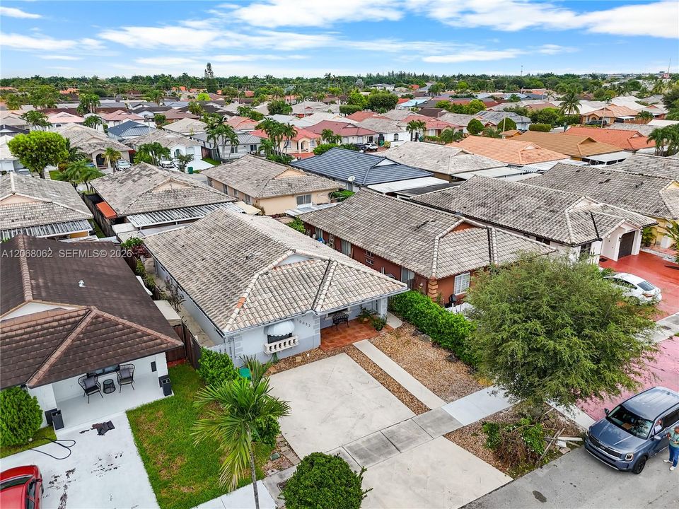 For Sale: $620,000 (4 beds, 3 baths, 1515 Square Feet)