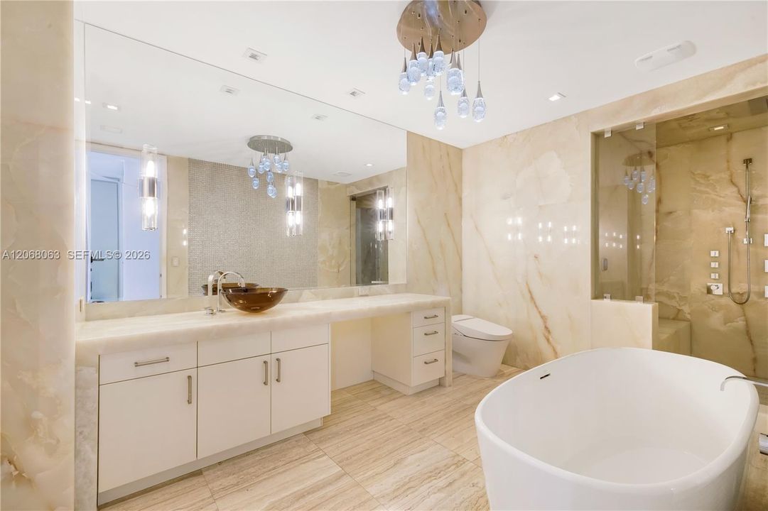For Sale: $6,795,000 (3 beds, 6 baths, 4609 Square Feet)