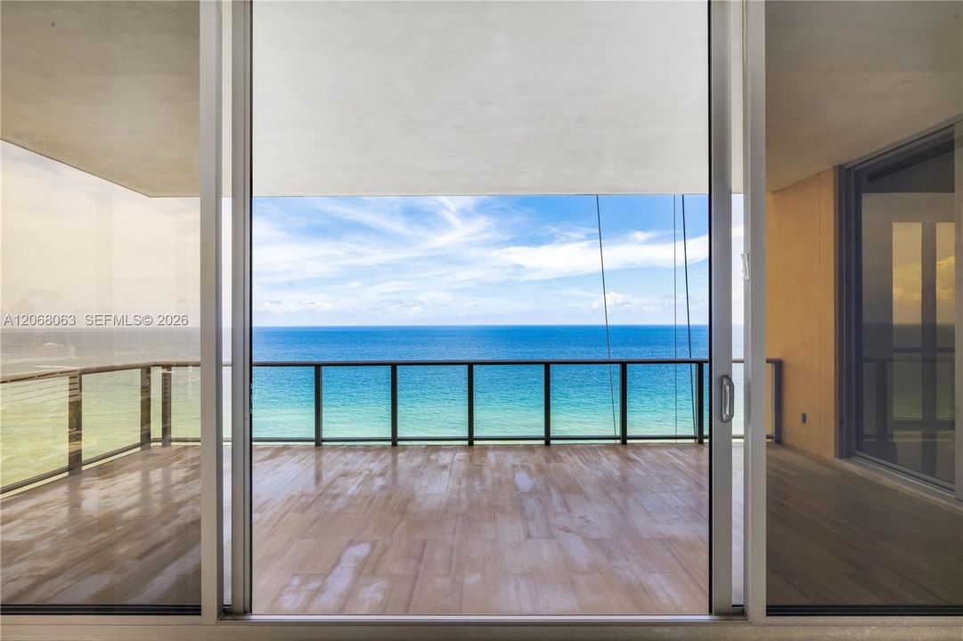 For Sale: $6,795,000 (3 beds, 6 baths, 4609 Square Feet)