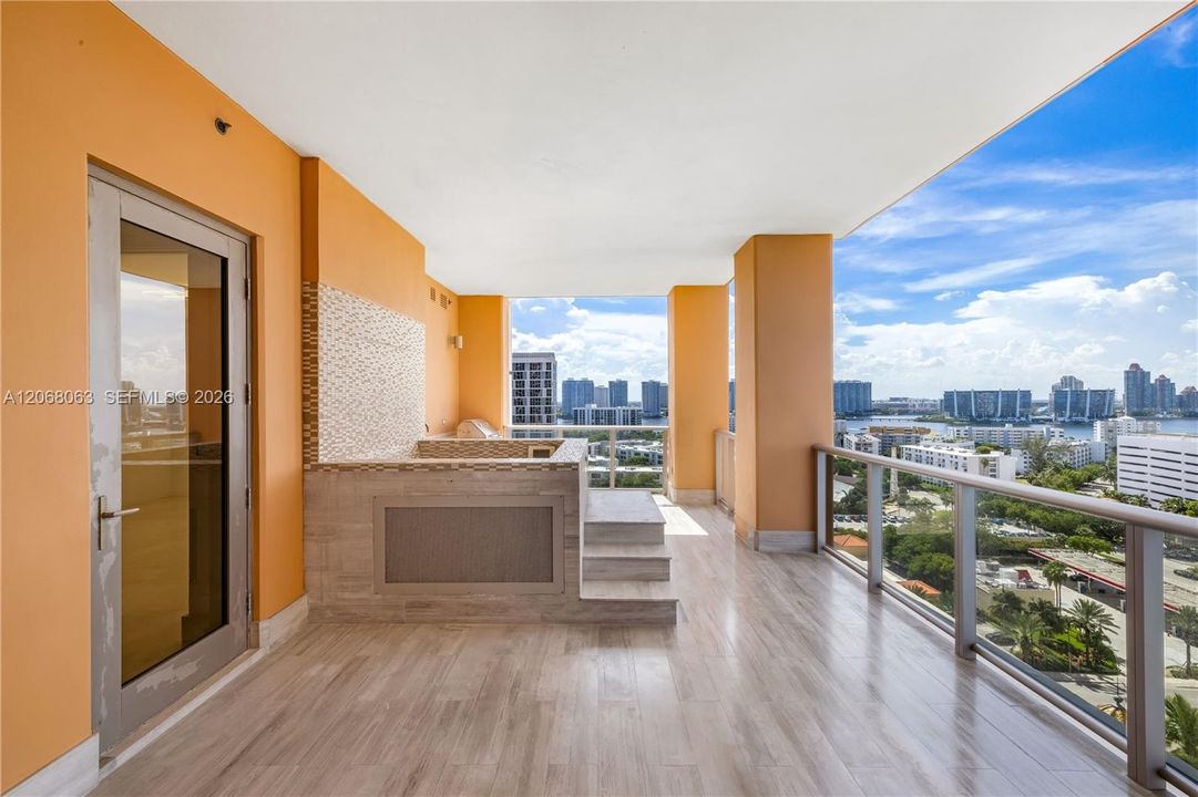 For Sale: $6,795,000 (3 beds, 6 baths, 4609 Square Feet)