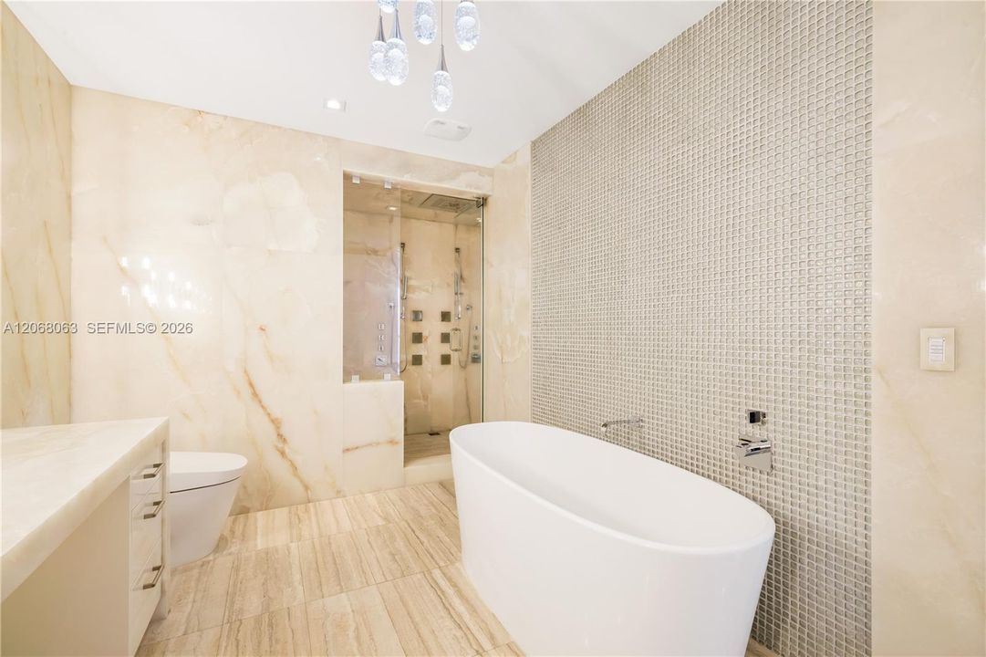 For Sale: $6,795,000 (3 beds, 6 baths, 4609 Square Feet)