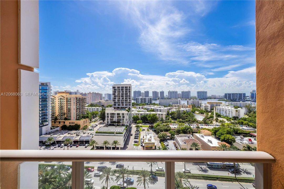 For Sale: $6,795,000 (3 beds, 6 baths, 4609 Square Feet)