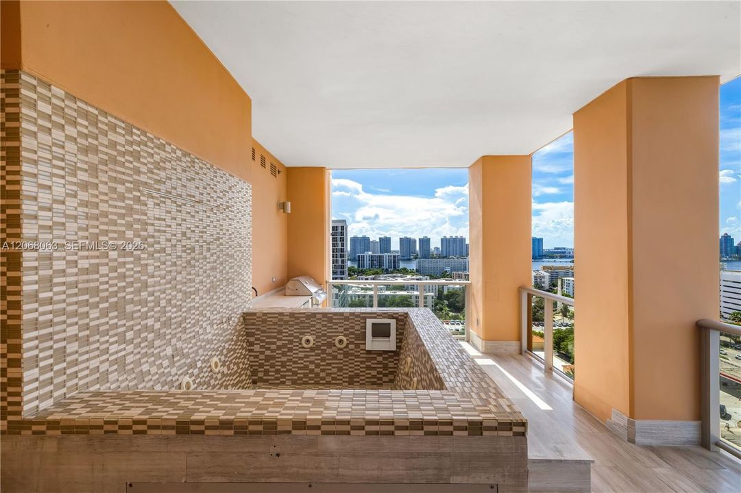 For Sale: $6,795,000 (3 beds, 6 baths, 4609 Square Feet)