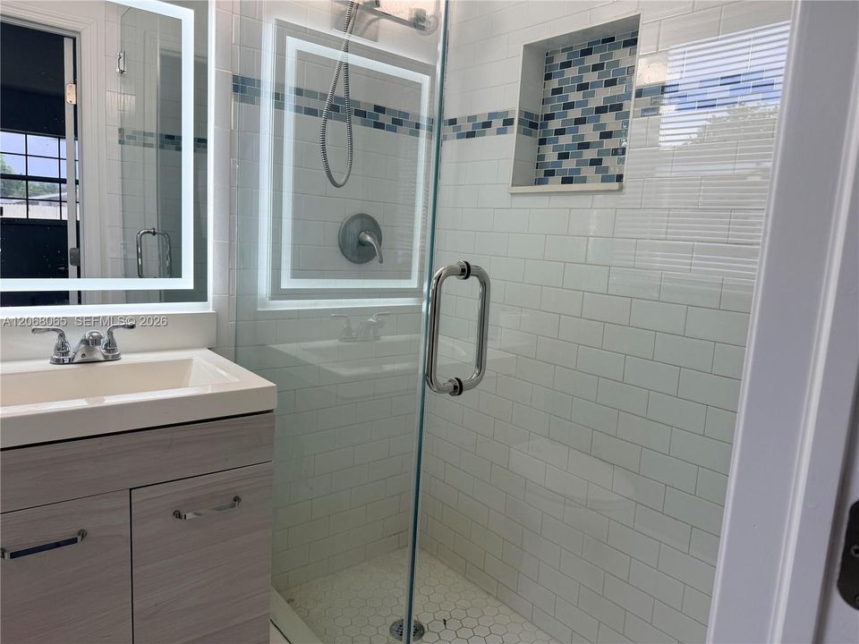 En Renta: $3,450 (3 camas, 2 baños, 1460 Pies cuadrados)