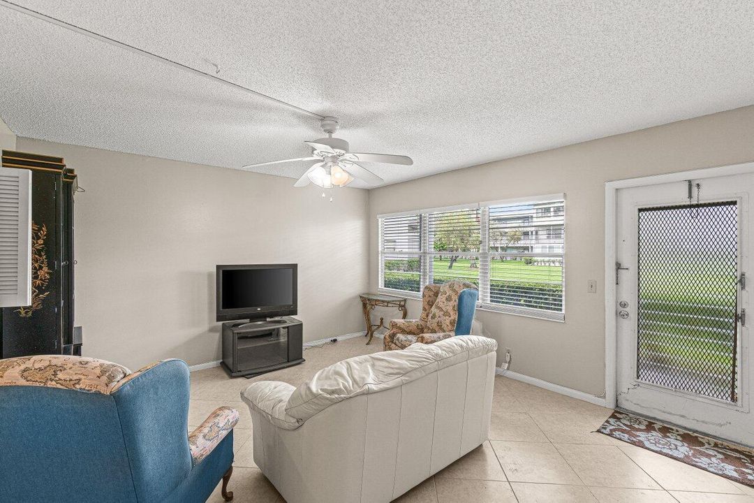 005-175SuffolkE-BocaRaton-FL-33434-SMALL