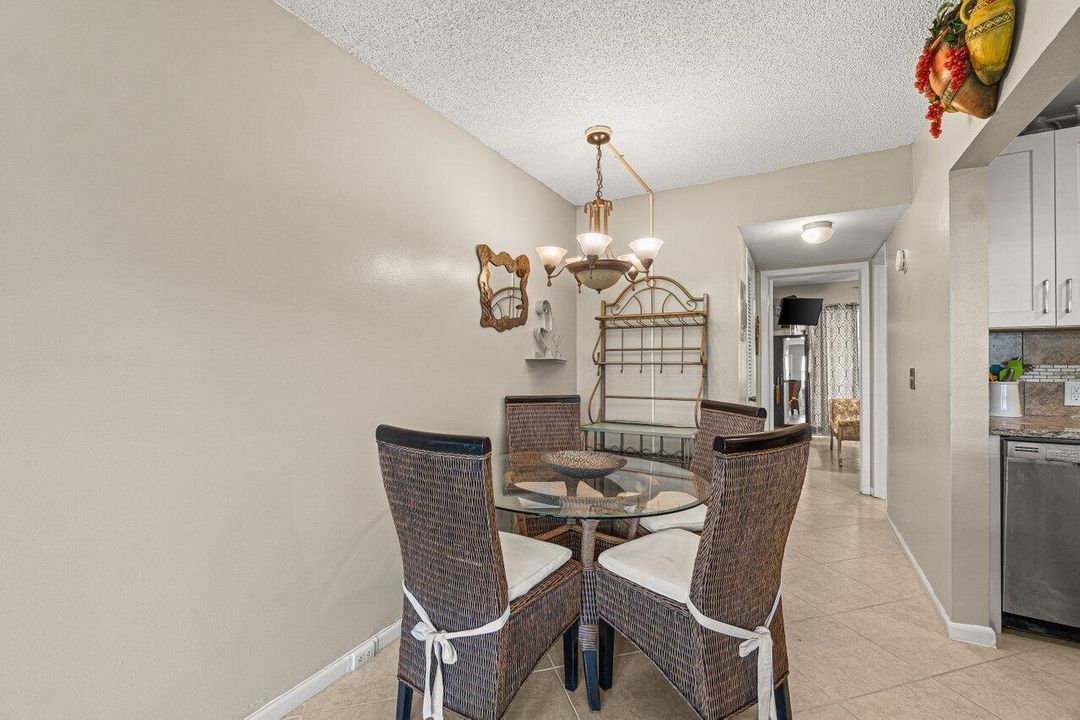 008-175SuffolkE-BocaRaton-FL-33434-SMALL