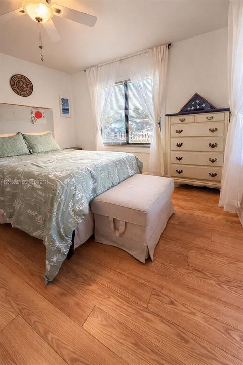 For Sale: $465,000 (2 beds, 1 baths, 783 Square Feet)