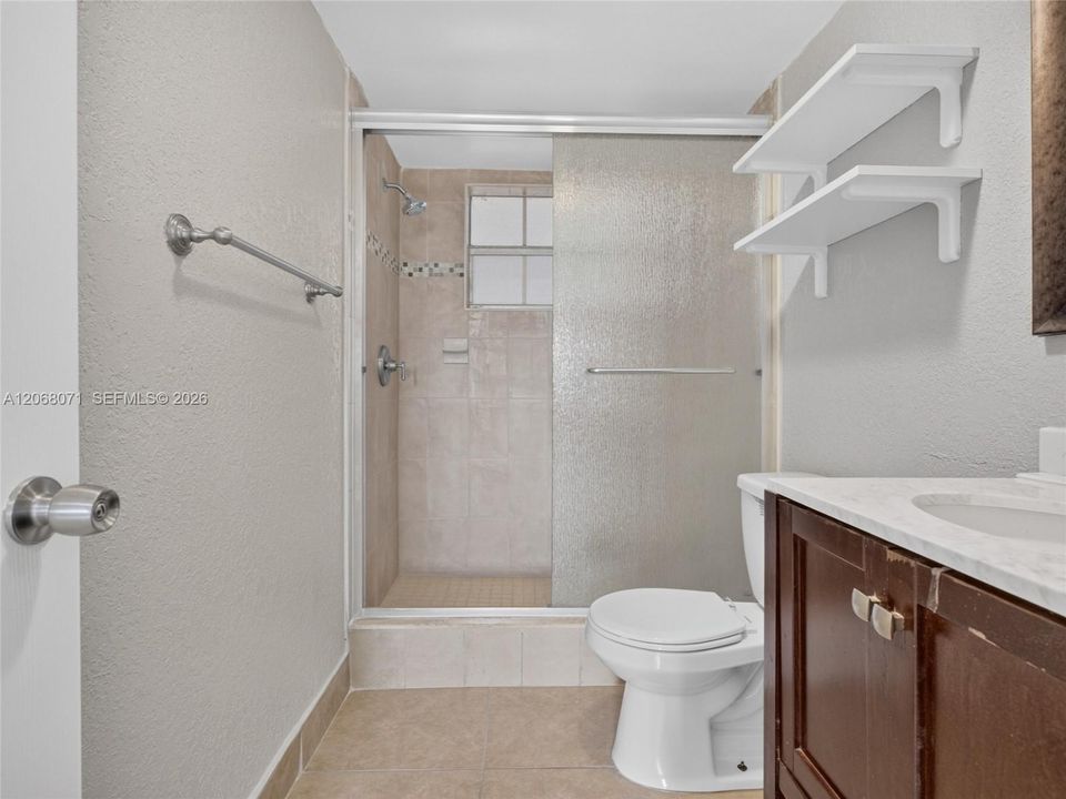 En Venta: $130,000 (2 camas, 2 baños, 1102 Pies cuadrados)